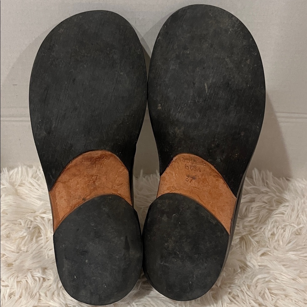 Cydwoq Vintage brown leather flats. - Picture 8 of 9